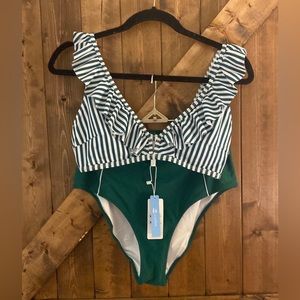NWT Cupshe Green White Striped High Waisted Ruffled Bikini Bathing Suit Size L